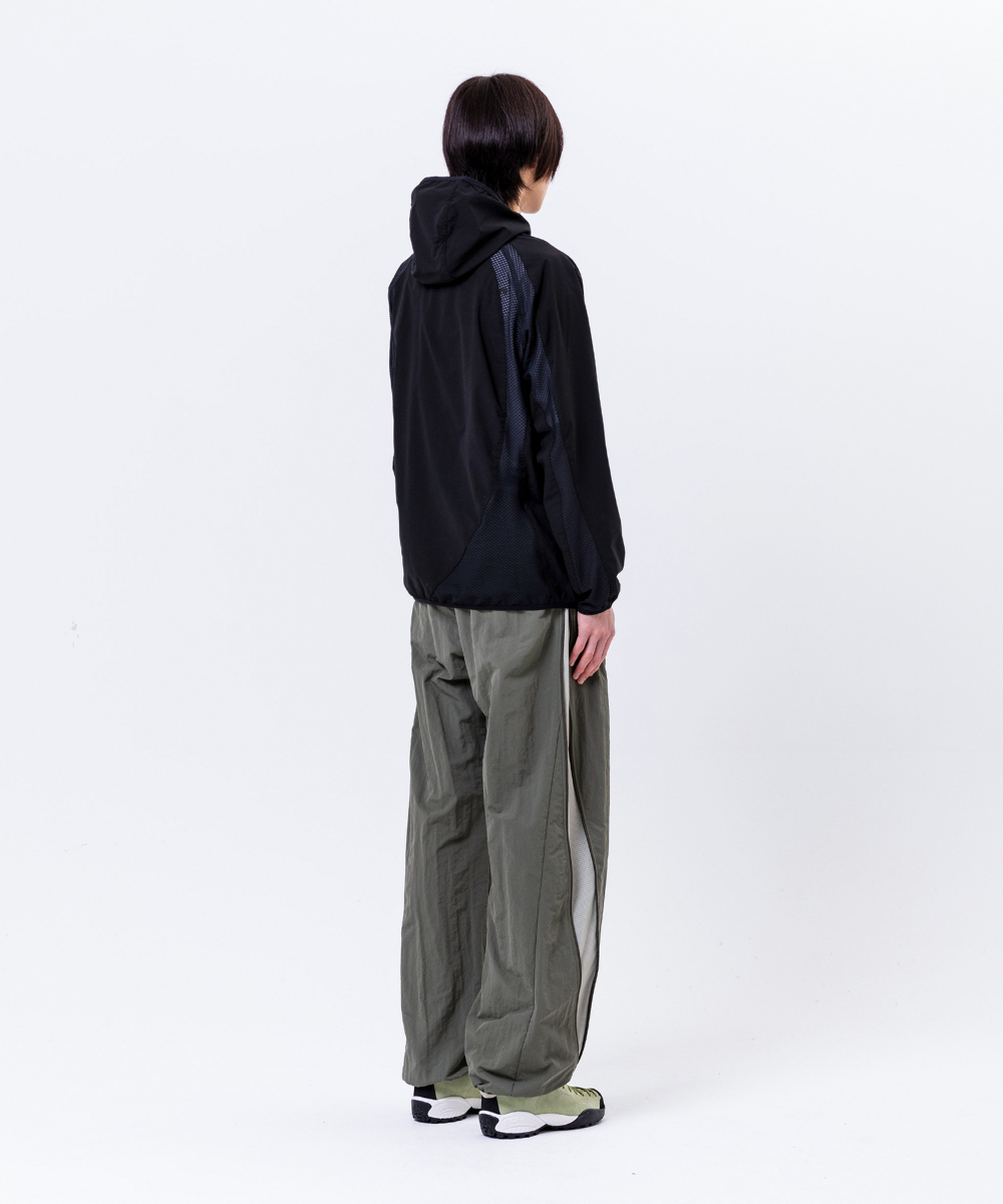 suspenders skirt/pants model image-S4L11